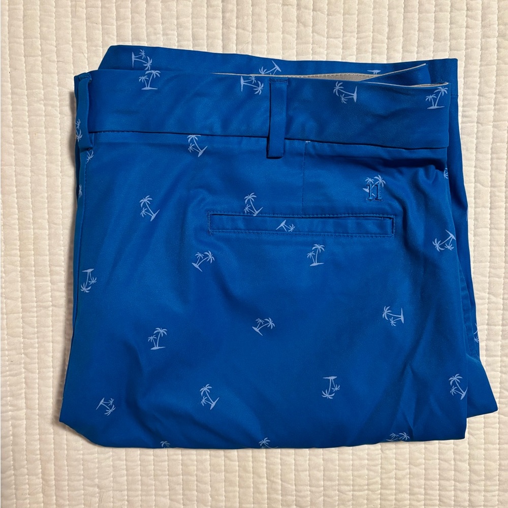 Walter Hagen Men’s Blue Palm Tree Print Golf Shorts